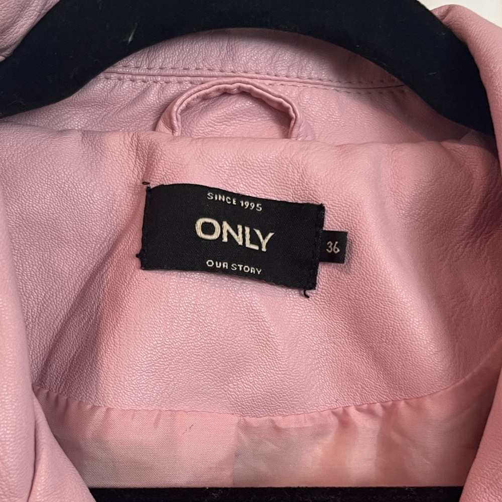 Pink leather jacket - Picture 2 of 4